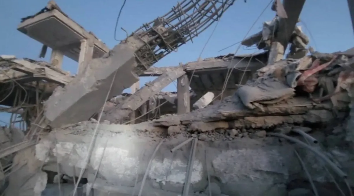 باريس تعارض جذريا استهداف البنى التحتية المدنية في إيران