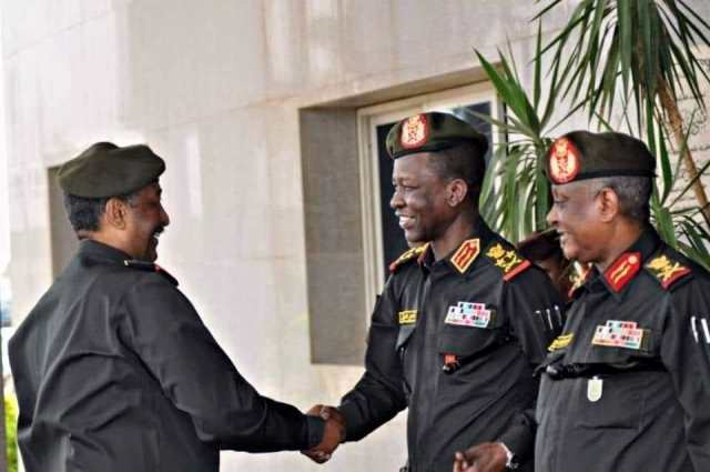 إلغاء منصب نائب القائد العام .. تعيين كباشي وميرغني ادريس مساعدين للقائد العام