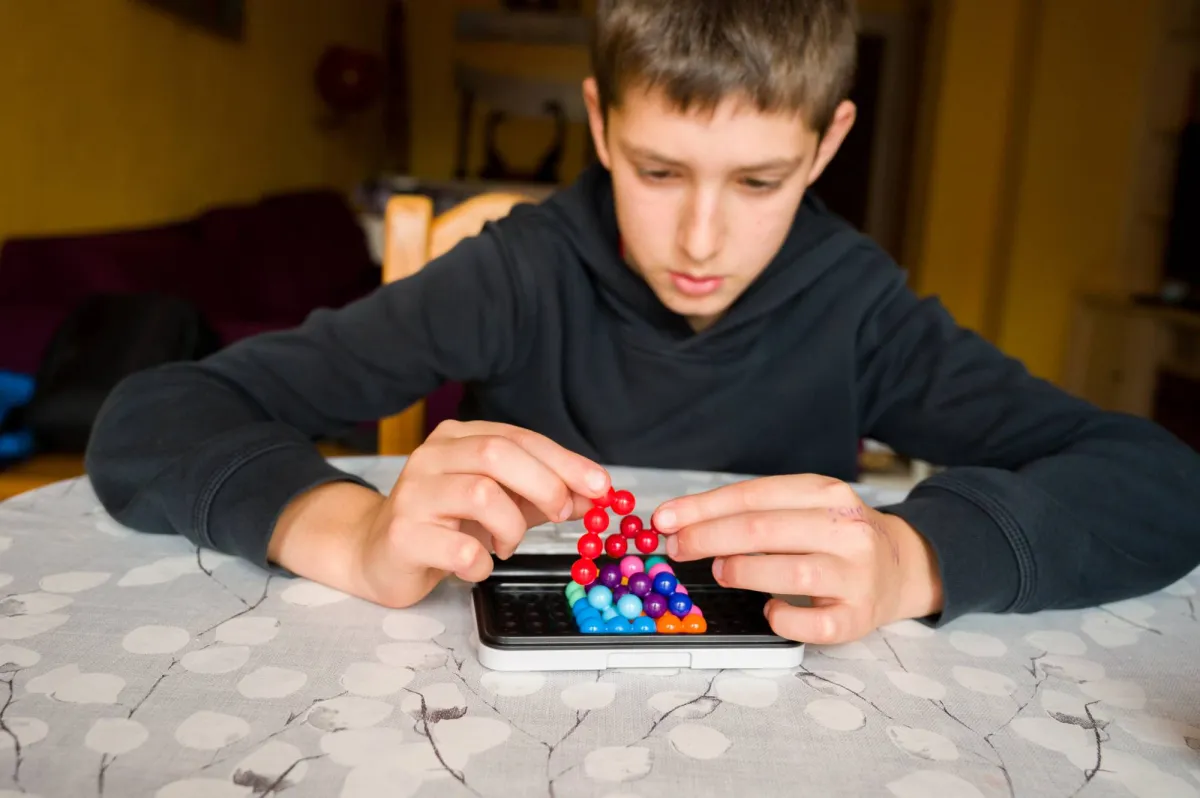 التوحد.. مفاهيم حديثة تعيد تعريفه