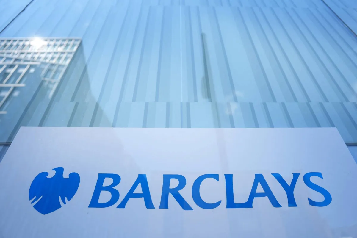 طفرة تداول السندات والأسهم تنقذ أرباح باركليز من فخ الائتمان الخاص