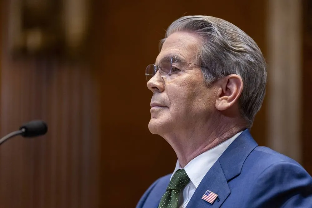 Bessent Rules Out Renewal of Iranian and Russian Oil Waivers