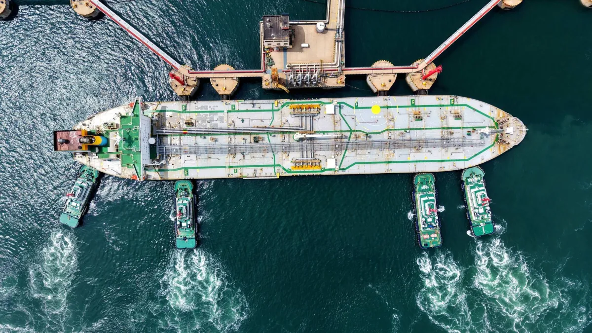 مع تشديد الحظر... الصين تقلص صادرات الوقود دون حظرها