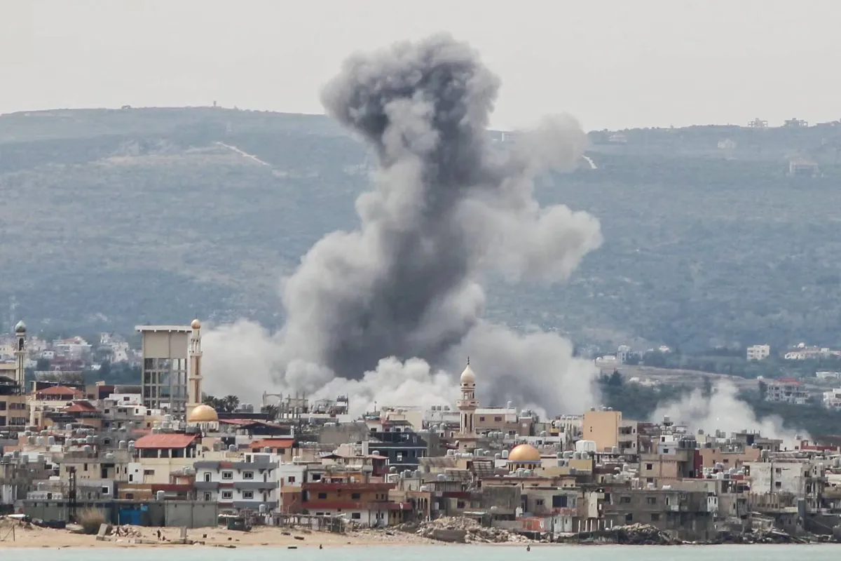 Israel Strikes South Lebanon Day After Ceasefire Extension Israel Strikes South Lebanon Day After Ceasefire Extension