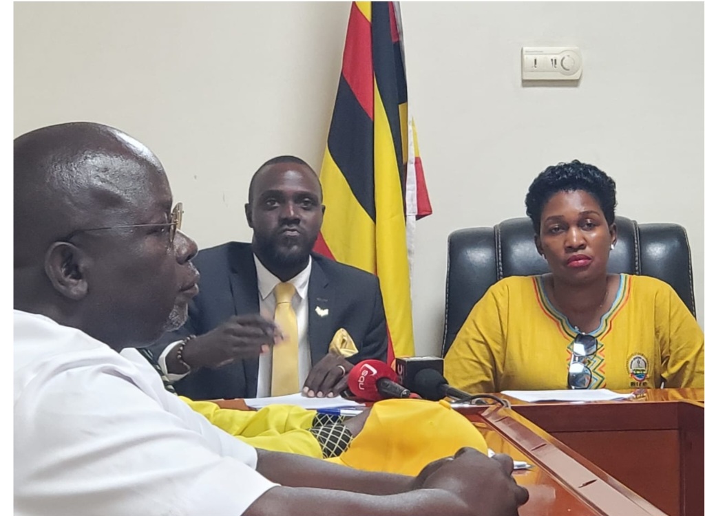 150 خاسراً في الانتخابات التمهيدية يطرقون باب موسيفيني