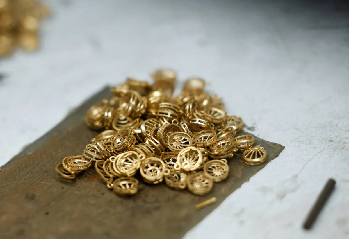 Gold Set for Weekly Gain as Markets Focus on USIran Peace Deal Prospects Gold Set for Weekly Gain as Markets Focus on USIran Peace Deal Prospects