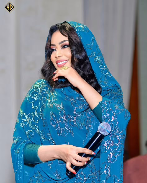 شاهد بالفيديو.. الفنانة إيمان الشريف تطلق أغنية جديدة من كلمات الشاعر الذي أشعل الحرب بينها وبين البرنس